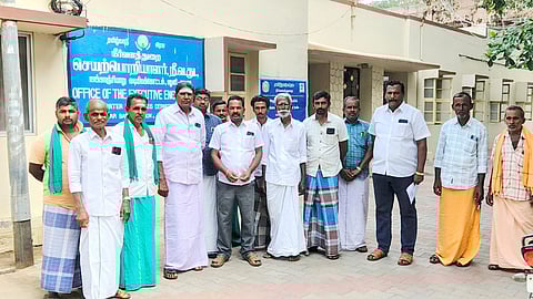 கலிக்கநாயக்கன்பட்டி குளத்துக்கு
தண்ணீா் திறக்க விவசாயிகள் கோரிக்கை