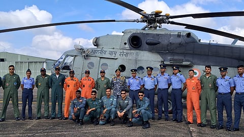 இலங்கைக்கு 25 டன் மருந்துகள்:
விமானத்தில் அனுப்பியது இந்தியா!