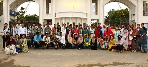 பயிற்சியில் பங்கேற்ற பல்வேறு மாநில மாணவ, மாணவிகள்.