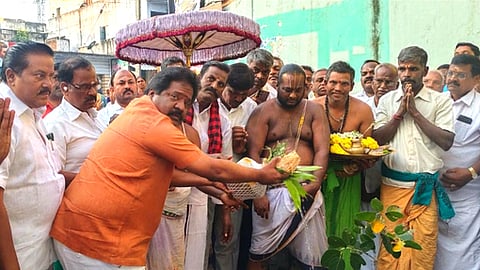 கங்கைகொண்டான் கல்மண்டபம் கட்டுவதற்கான பணிகளை பூமி பூஜை செய்து தொடங்கிவைத்த மு.பெ.கிரி எம்எல்ஏ.