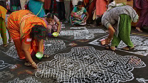 மார்கழிக் கோலங்கள்..!