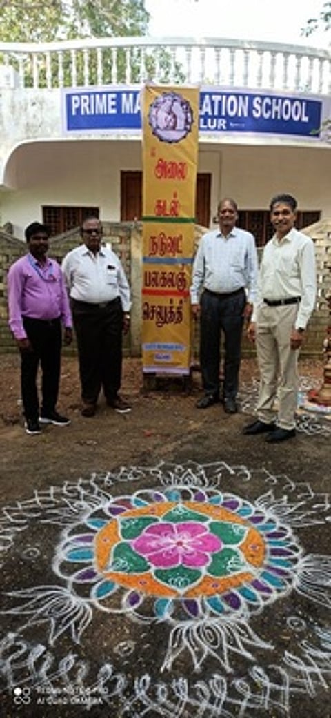 ராஜேந்திர சோழன் நாடு திரும்பி ஆயிரமாவது ஆண்டையொட்டி பிரைம் கல்லூரி வளாகத்தில் அண்மையில் திறக்கப்பட்ட நினைவுத் தூண்.