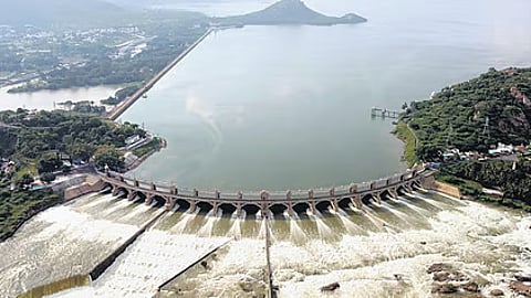 மேட்டூர் அணை.