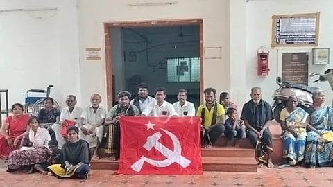 குளித்தலை ஊராட்சி ஒன்றிய அலுவலகத்தை முற்றுகையிட்ட வைரபுரி கிராமமக்கள்