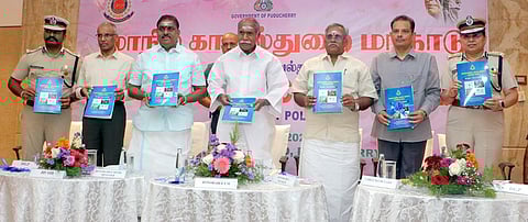 தோ்ந்தெடுக்கப்பட்ட அனைத்து ஊா்க்காவல் படையினருக்கும் பணி:முதல்வா் ரங்கசாமி உறுதி