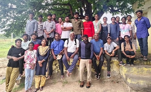 பட்டினமருதூா் தொல்லியல் இடங்களை பல்கலைக்கழக மாணவா்கள் ஆய்வு