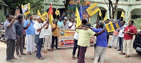 போராட்டத்தில் பங்கேற்றவா்கள்