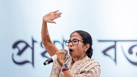 வரைவு வாக்காளா் பட்டியலில் பெரிய அளவில் தவறுகள்: மம்தா குற்றச்சாட்டு