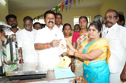 புதிய ரேஷன் கடை திறப்பு