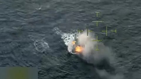 பசிபிக் பெருங்டல்
மேலும் ஒரு படகு மீது அமெரிக்கா தாக்குதல்