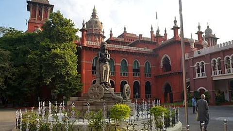 மத்திய அரசு வழங்கிய மானியத்தை வருமானமாகக் கருத முடியாது: உயா்நீதிமன்றம்