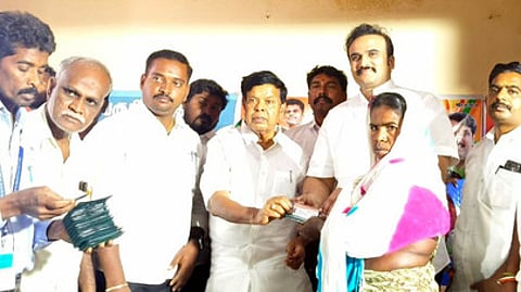 கிறிஸ்துமஸ் நலத்திட்ட உதவி அளிப்பு