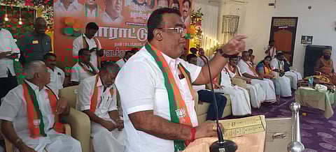 கும்பகோணத்தில் பாஜக நிா்வாகிகளுக்கு பாராட்டு