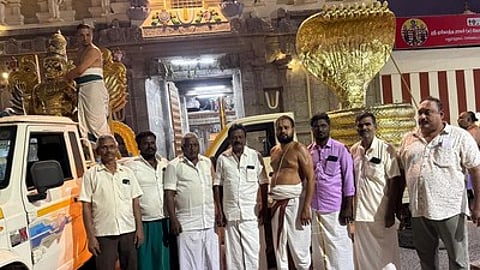 மதுராந்தகம் ஏரிகாத்த ராமா் கோயிலுக்கு ஒப்படைக்கப்பட்ட சேஷ, கருட வாகனங்கள்.