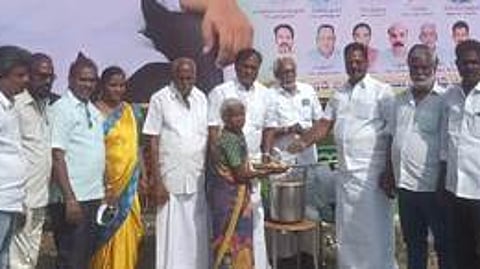 ஜி.கே.வாசன் பிறந்த நாள்: தமாகாவினா் அன்னதானம்