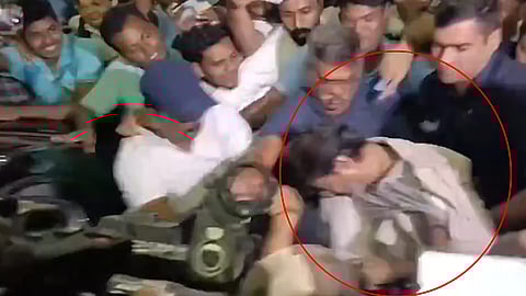 சென்னை விமான நிலையத்தில் கீழே விழுந்த விஜய்.