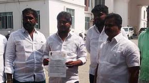 ஜல்லிக்கட்டுப் போட்டிக்கான இணையப் பதிவை ரத்து செய்யக் கோரி ஆட்சியரிடம் மனு