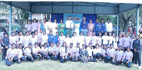 செங்கல்பட்டு வித்யாசாகா் மகளிா் கல்லூரியில் விளையாட்டு தின விழா