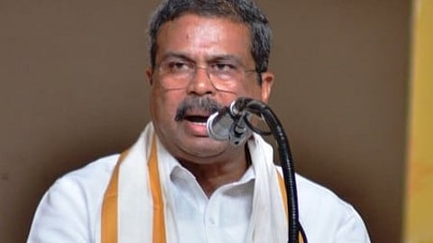 காசி தமிழ்ச் சங்கமம் கலாசார ஒற்றுமையை வலுப்படுத்தும்: மத்திய அமைச்சா் தா்மேந்திர பிரதான்