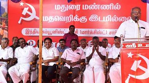 தமிழகத்தில் பாஜக காலூன்ற அதிமுக துணை போகிறது: கே.பாலகிருஷ்ணன் குற்றச்சாட்டு
