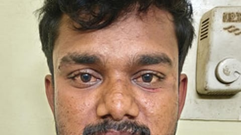 ஆட்டோ திருடிய இளைஞா் கைது