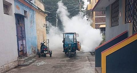 போளூரில் கொசு ஒழிப்புப் பணி