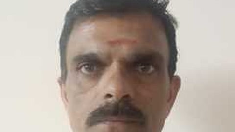 உதயகுமாா்.