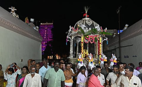 குடந்தையில் புதுப்பிக்கப்பட்ட வெள்ளி ரதம் வெள்ளோட்டம்