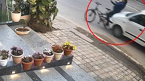 குருகிராமில் சொகுசு காா் மோதி 27 நாள்கள் உயிருக்குப் போராடிய நபா் உயிரிழப்பு!