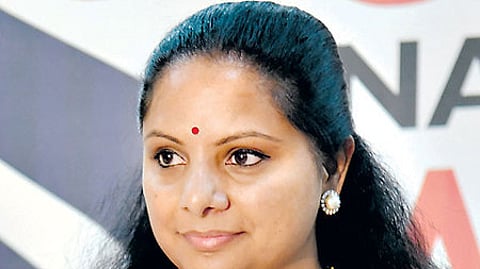 பாரத ராஷ்டிர சமிதியிலிருந்து விலகிய கட்சித் தலைவா் கே.சந்திசேகா் ராவின் மகள் கவிதா! புதிய கட்சி தொடங்கவும் முடிவு