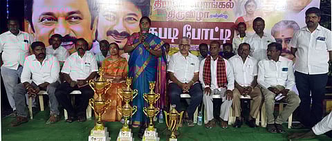 கபடி போட்டியை தொடங்கி வைத்துப் பேசிய குடியாத்தம் எம்எல்ஏ அமலு விஜயன்.