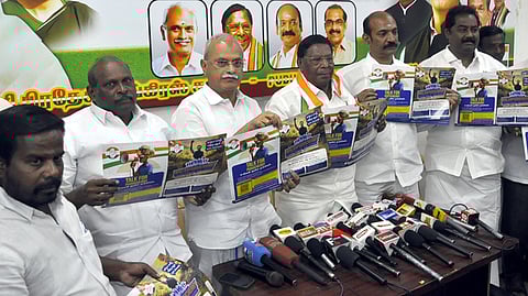 காங்கிரஸின் புதுச்சேரிக்கான நடைபயண பாடல், பிரசுரம் வெளியீடு