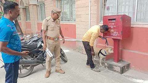 விழுப்புரம் நீதிமன்றத்துக்கு வெடிகுண்டு மிரட்டல்: போலீஸாா் தீவிர சோதனை