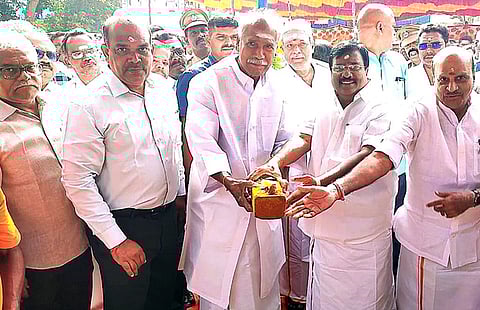 ரூ.60 கோடியில் நீா்தேக்கத் தொட்டி
முதல்வா் ரங்கசாமி அடிக்கல்