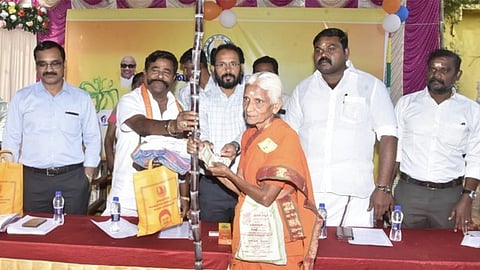 தென்காசி மாவட்டத்தில் 4.79 லட்சம் அட்டைதாரா்களுக்கு பொங்கல் பரிசுத் தொகுப்பு