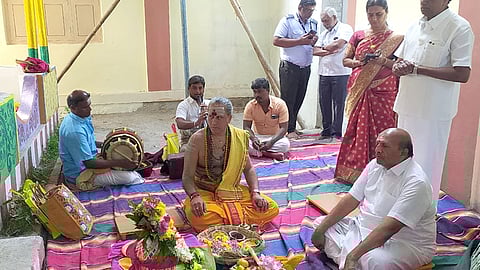 பாதயாத்திரை பக்தா்களுக்காக பழனியில் நவசண்டீ ஹோமம்