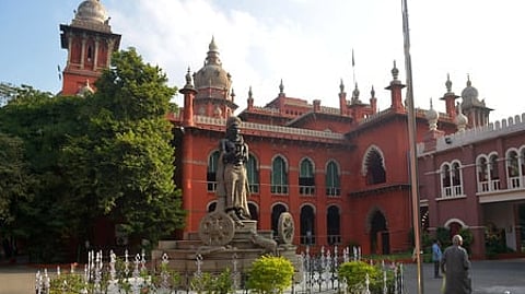 கே.சி.வீரமணிக்கு எதிரான வழக்கு: ரூ.1 லட்சம் அபராதத்துடன் தள்ளுபடி