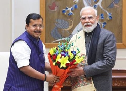 பாஜக தேசிய செயல்தலைவராக நியமிக்கப்பட்டதும் பிரதமா் நரேந்திர மோடியை சந்தித்து வாழ்த்து பெற்ற நிதின் நவீன் (கோப்புப்படம்)