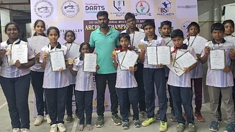 வில்வித்தை போட்டி: ஜெயப்பிரியா பள்ளி தங்கம் வென்று சாதனை