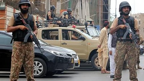 பாகிஸ்தானில் 11 பயங்கரவாதிகள் சுட்டுக் கொல்லப்பட்டனர்...