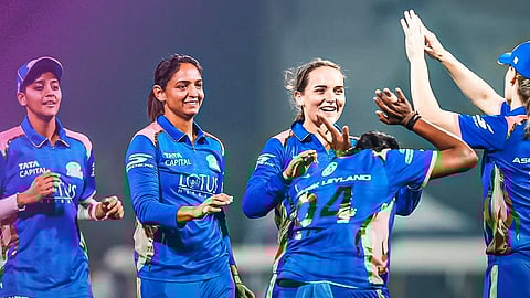 வெற்றி பெற்ற மகிழ்ச்சியில்...