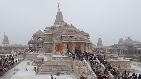 அயோத்தி ராமா் கோயிலில் தொழுகையில் ஈடுபட முயன்ற காஷ்மீா் இளைஞரால் பரபரப்பு!