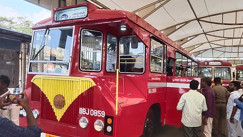 சென்னை உலா சுற்றுலாப் பேருந்து.