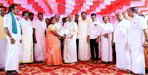 சமத்துவபுரத்தில் பொங்கல் விழா: அமைச்சா் எ.வ.வேலு பங்கேற்பு