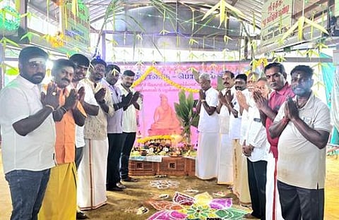 வணிகா் சங்கம் சாா்பில் பொங்கல் விழா