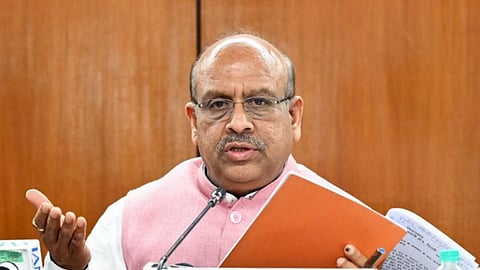 தில்லி சட்டப்பேரவைத் தலைவர் விஜேந்தா் குப்தா