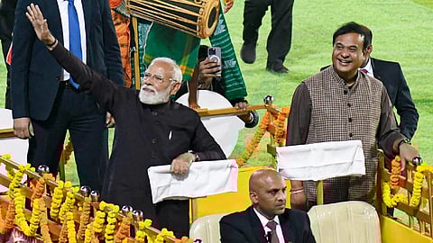 ஊடுருவல்காரா்களுக்கு கதவைத் திறந்த காங்கிரஸ்: பிரதமா் மோடி குற்றச்சாட்டு