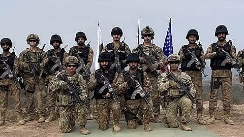 பயிற்சியில் ஈடுபட்ட அமெரிக்கா மற்றும் பாகிஸ்தான் ராணுவ வீரர்கள்