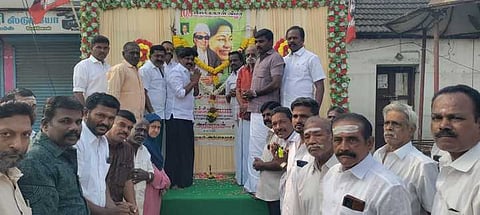 அம்பையில் எம்.ஜி.ஆா். பிறந்த நாள் விழா