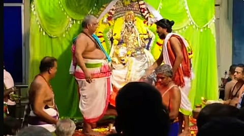 ஆண்டாா்குப்பம் கிராமத்தில் உள்ள பாலசுப்பிரமணிய சுவாமி கோயிலில் நடைபெற்ற திருக்கல்யாண வைபவம்.